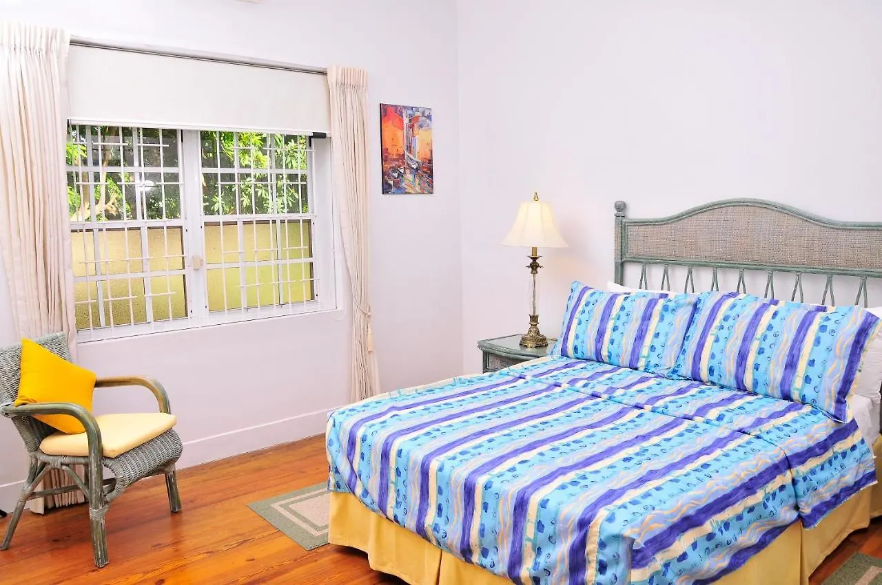 Seagaze Beach House Is Perfect For Family, A Few Steps To The Beach Saint James 0*,  Barbados