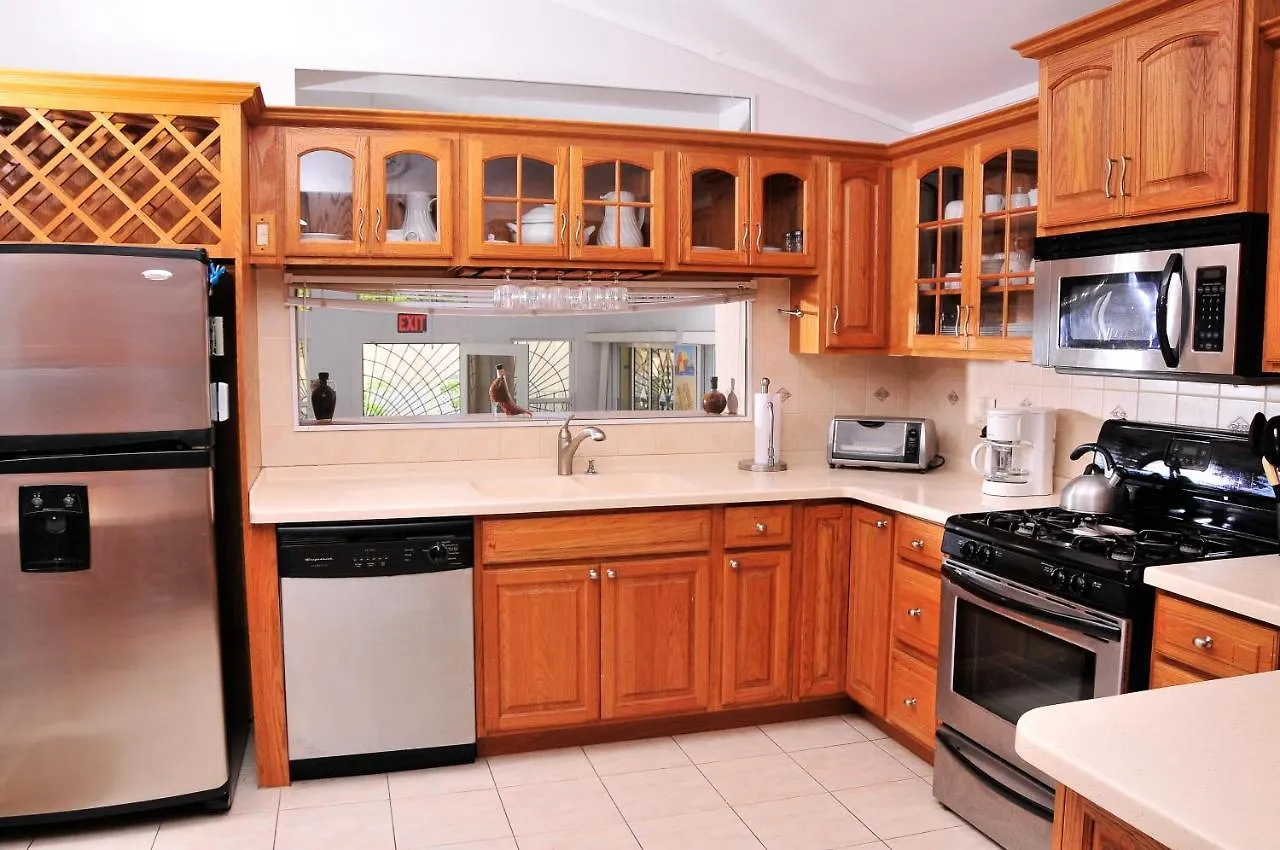 Seagaze Beach House Is Perfect For Family, A Few Steps To The Beach Saint James