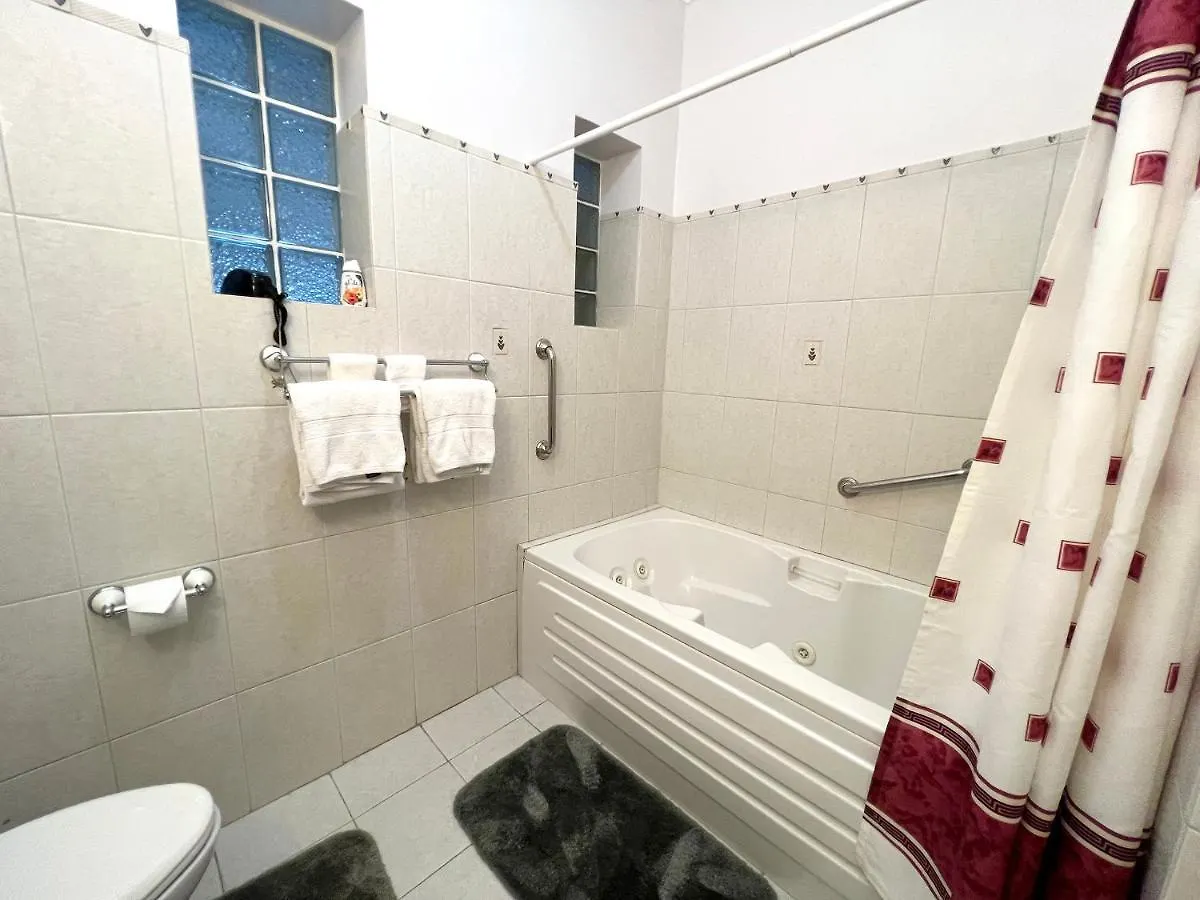 Seagaze Beach House Is Perfect For Family, A Few Steps To The Beach Saint James 0*,